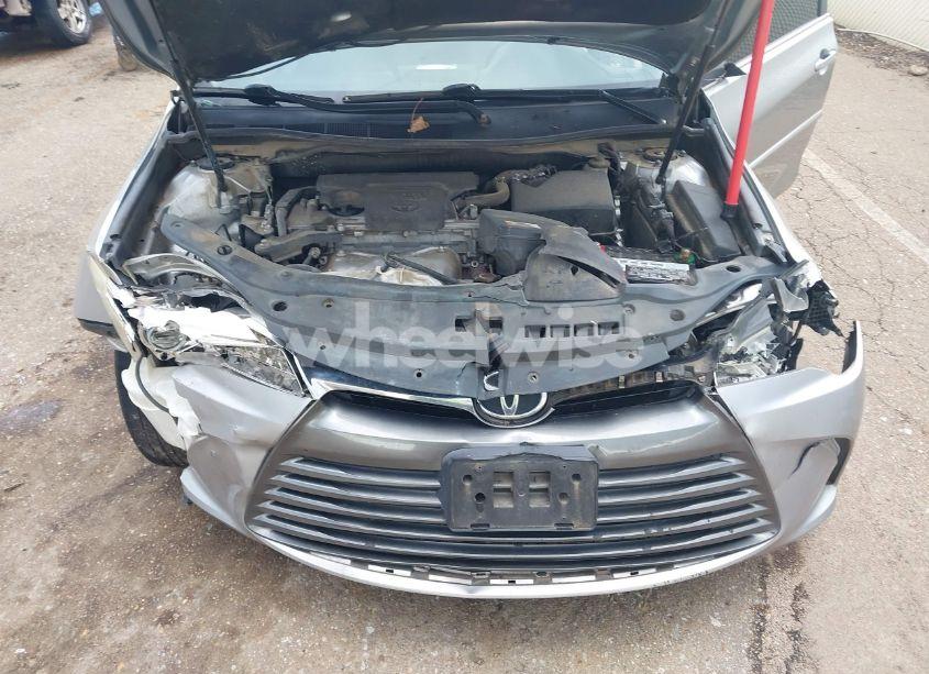 Photo 10 of 2016 Toyota Camry XLE (VIN 4T1BF1FK4GU594841)