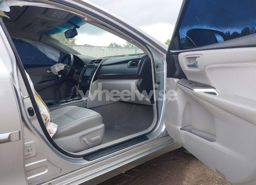 Photo 5 of 2016 Toyota Camry XLE (VIN 4T1BF1FK4GU594841)