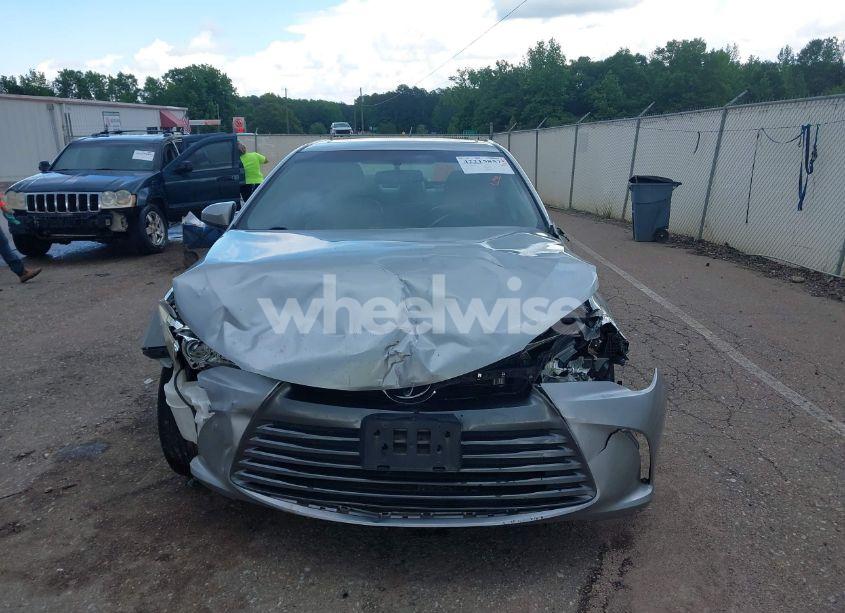 Photo 6 of 2016 Toyota Camry XLE (VIN 4T1BF1FK4GU594841)