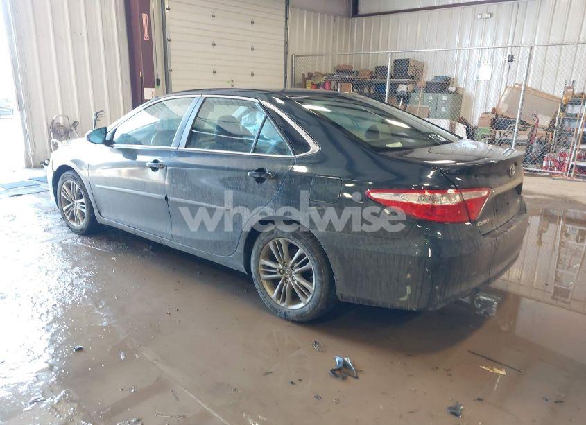 Photo 3 of 2016 Toyota Camry SE (VIN 4T1BF1FK4GU613341)