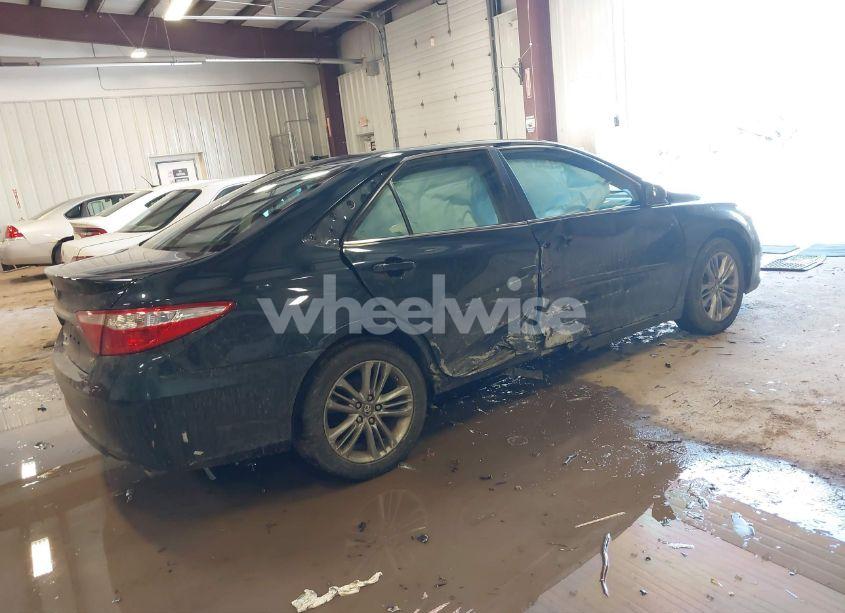 Photo 4 of 2016 Toyota Camry SE (VIN 4T1BF1FK4GU613341)