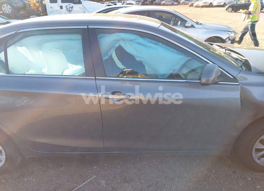 Photo 13 of 2017 Toyota Camry LE (VIN 4T1BF1FK4HU279460)