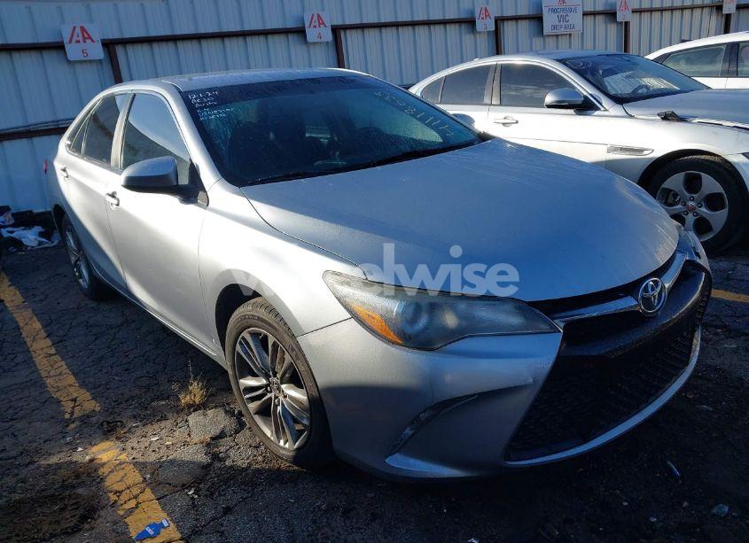 2017 Toyota Camry SE (VIN 4T1BF1FK4HU285405) main photo