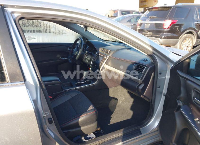 Photo 5 of 2017 Toyota Camry SE (VIN 4T1BF1FK4HU285405)