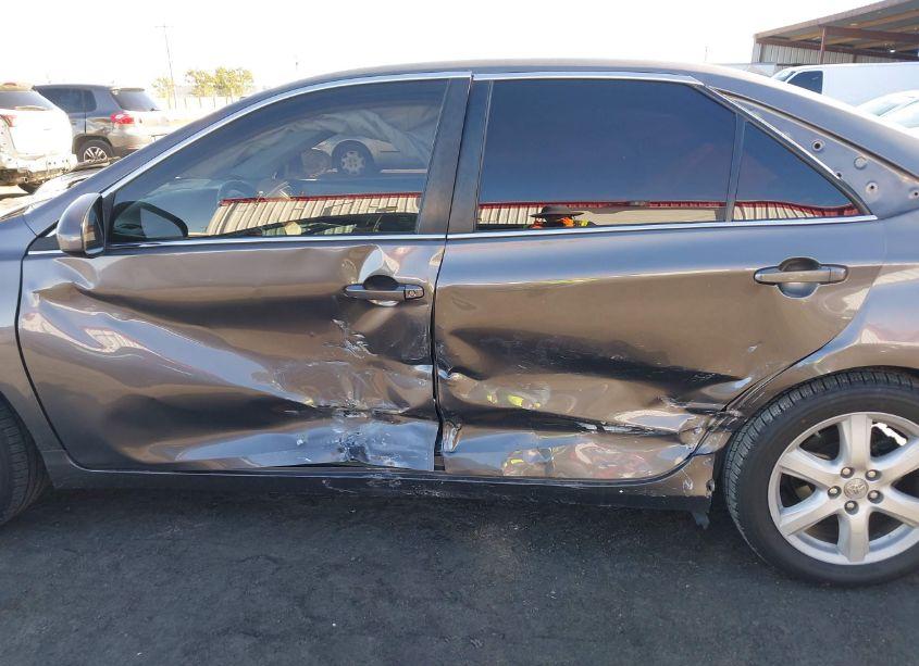 Photo 6 of 2017 Toyota Camry LE (VIN 4T1BF1FK4HU317253)