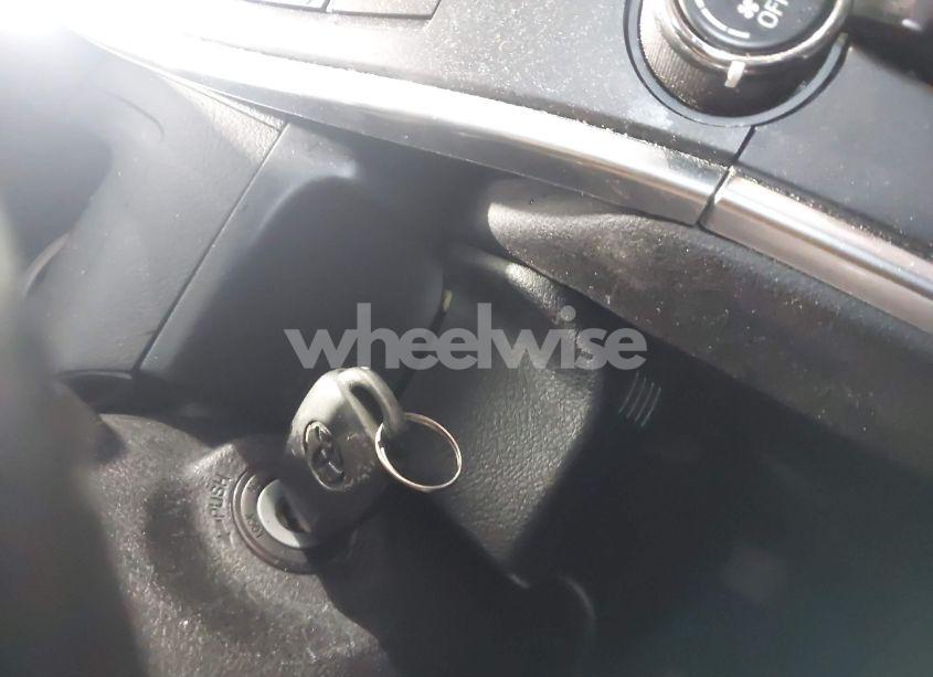 Photo 11 of 2017 Toyota Camry SE (VIN 4T1BF1FK4HU325028)