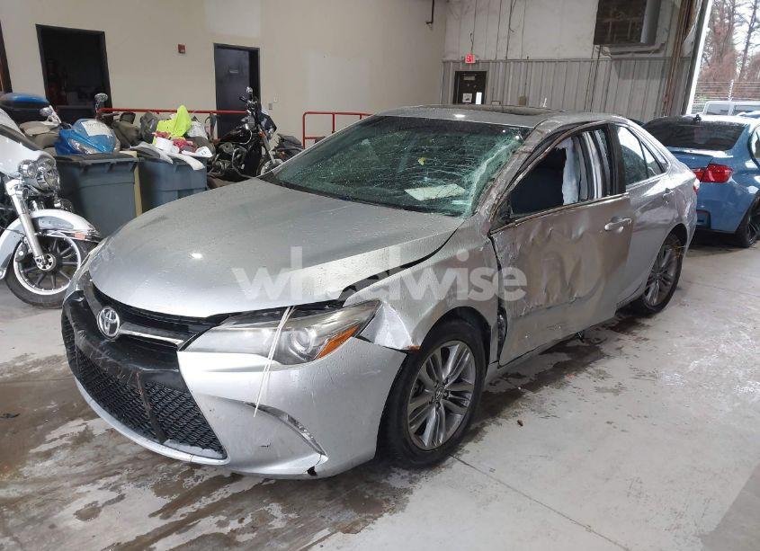 Photo 2 of 2017 Toyota Camry SE (VIN 4T1BF1FK4HU325028)