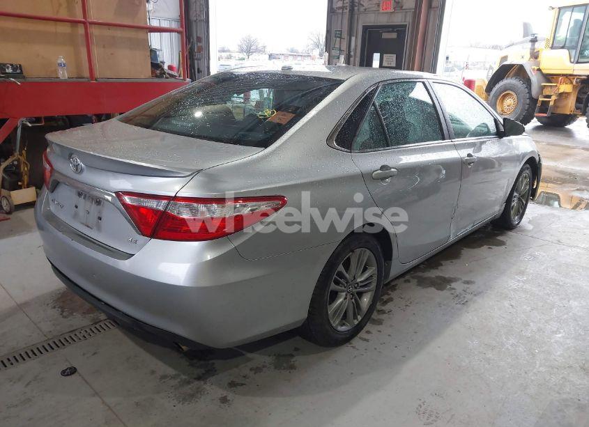 Photo 4 of 2017 Toyota Camry SE (VIN 4T1BF1FK4HU325028)