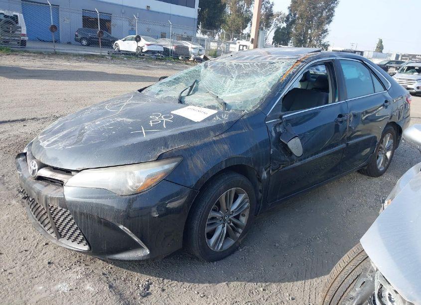 Photo 2 of 2017 Toyota Camry SE (VIN 4T1BF1FK4HU326096)