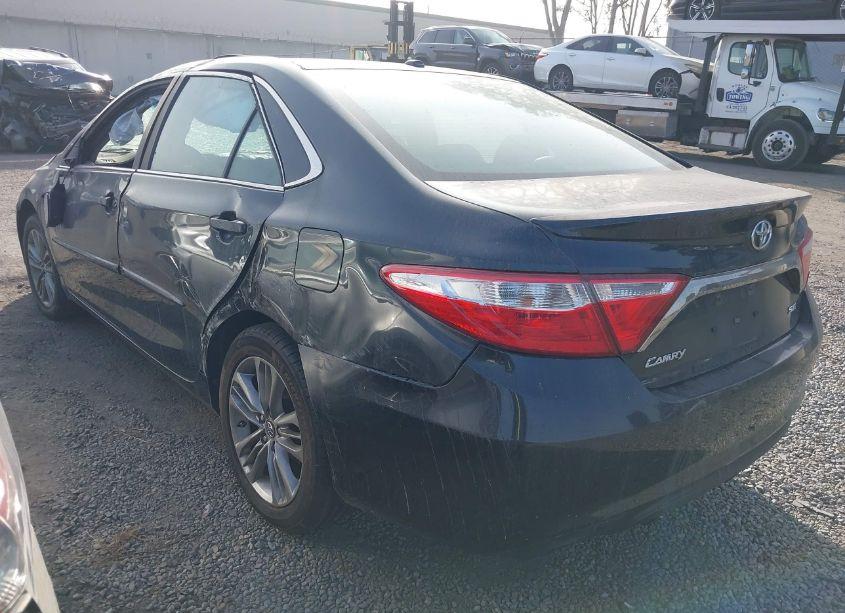 Photo 3 of 2017 Toyota Camry SE (VIN 4T1BF1FK4HU326096)
