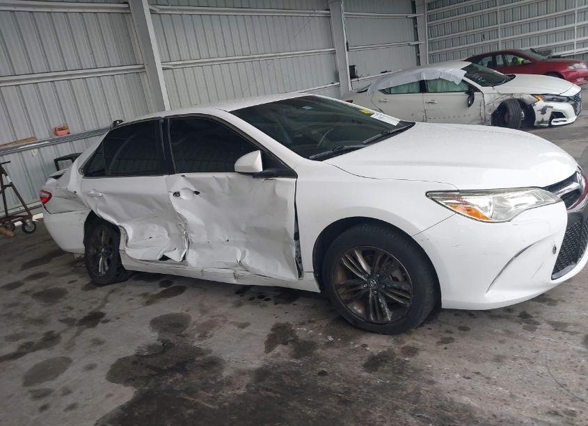 Photo 6 of 2017 Toyota Camry SE (VIN 4T1BF1FK4HU334053)