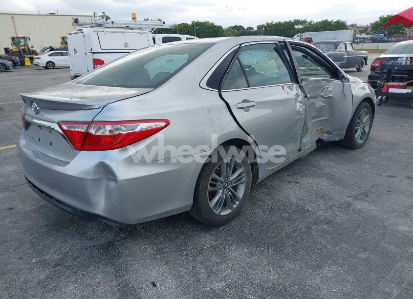 Photo 4 of 2017 Toyota Camry SE (VIN 4T1BF1FK4HU337860)