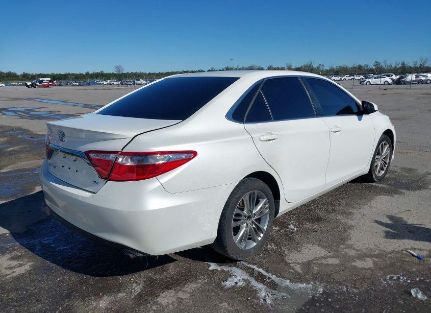 Photo 4 of 2017 Toyota Camry SE (VIN 4T1BF1FK4HU345831)