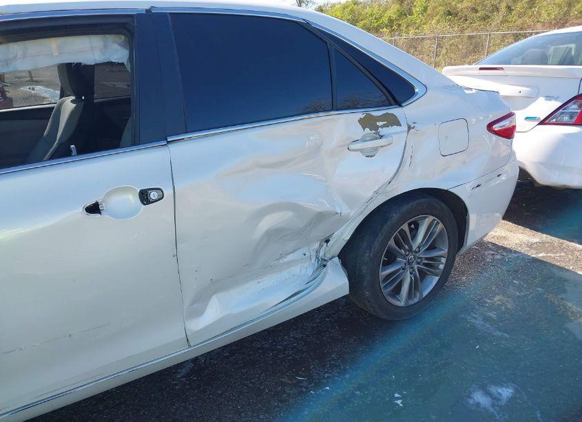 Photo 6 of 2017 Toyota Camry SE (VIN 4T1BF1FK4HU345831)