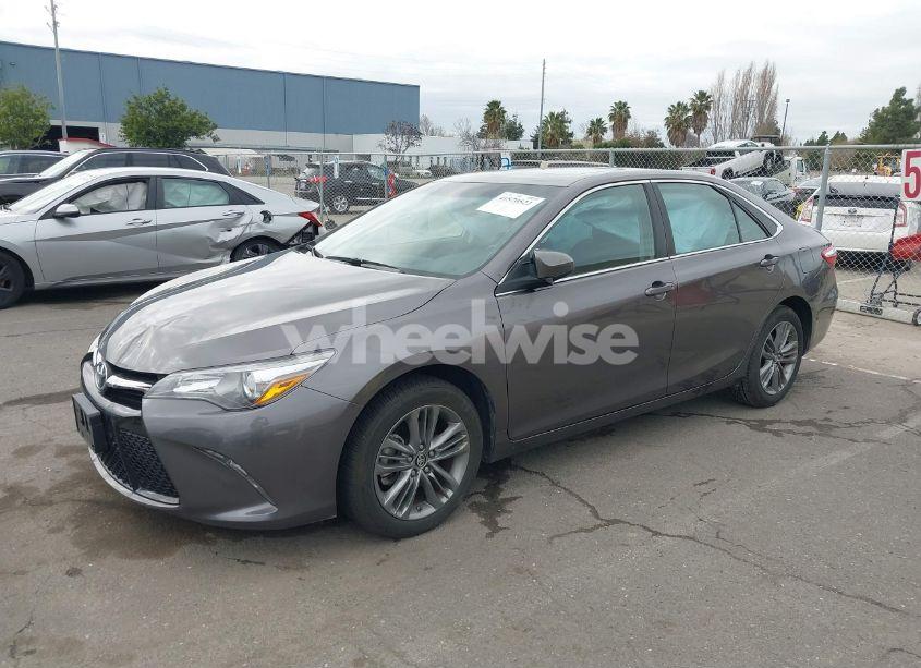 Photo 2 of 2017 Toyota Camry SE (VIN 4T1BF1FK4HU357509)