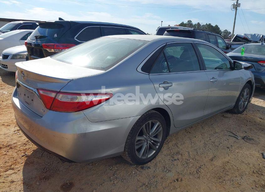 Photo 4 of 2017 Toyota Camry SE (VIN 4T1BF1FK4HU365884)