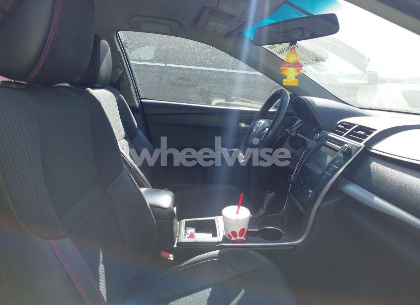 Photo 5 of 2017 Toyota Camry SE (VIN 4T1BF1FK4HU365884)