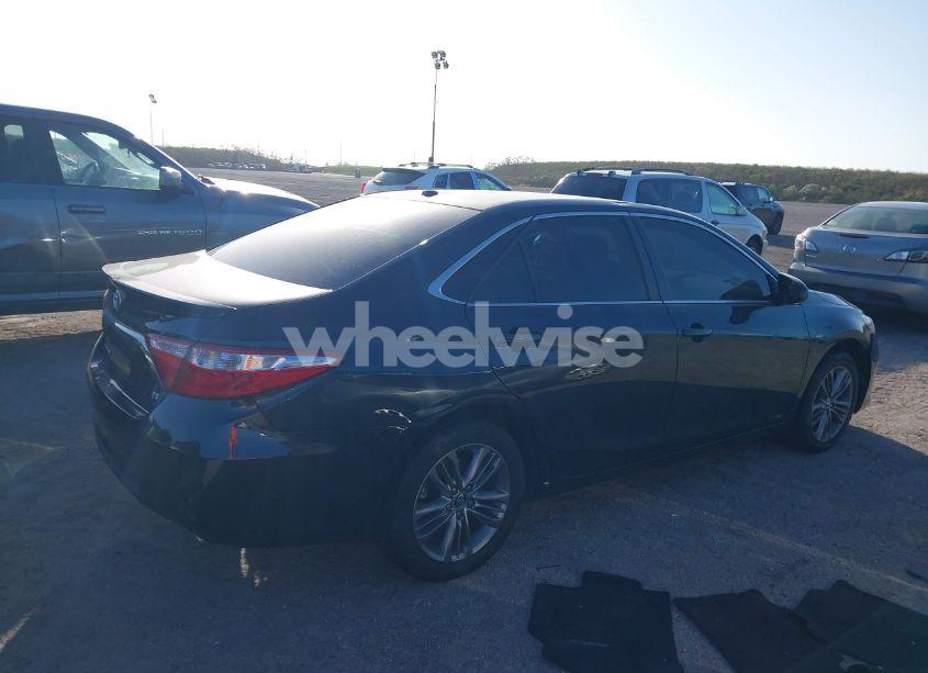 Photo 4 of 2017 Toyota Camry SE (VIN 4T1BF1FK4HU367716)