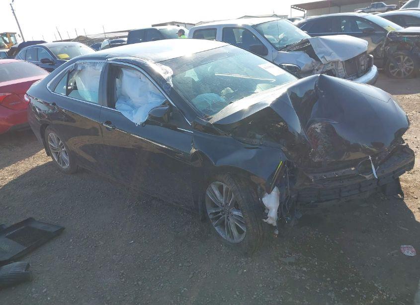 2017 Toyota Camry SE (VIN 4T1BF1FK4HU375699) main photo