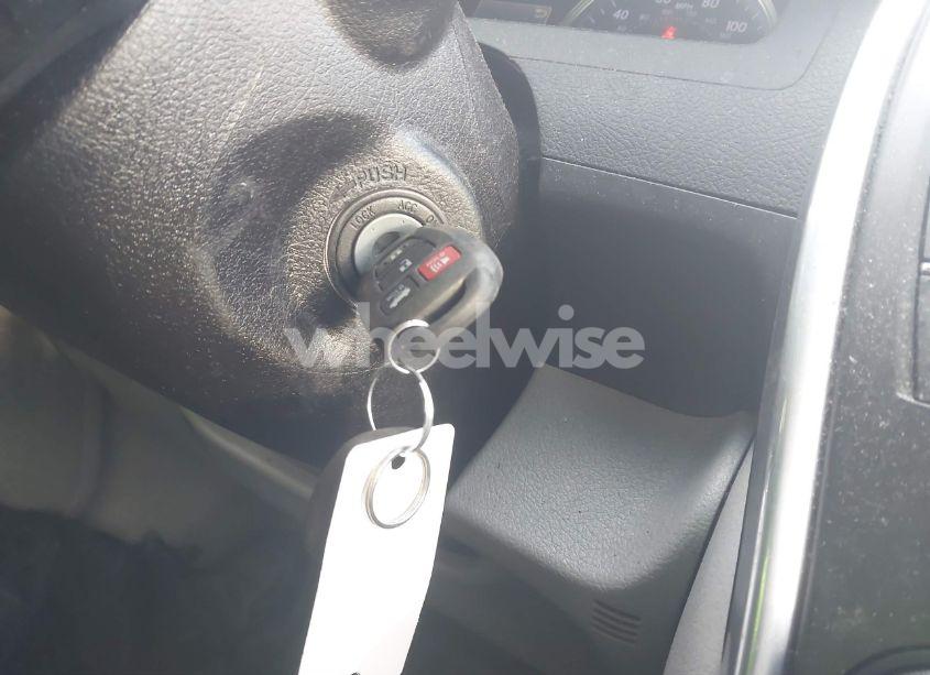 Photo 11 of 2017 Toyota Camry LE (VIN 4T1BF1FK4HU379929)