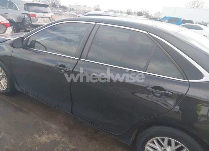 Photo 14 of 2017 Toyota Camry LE (VIN 4T1BF1FK4HU379929)