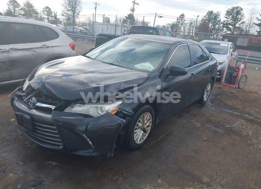 Photo 2 of 2017 Toyota Camry LE (VIN 4T1BF1FK4HU379929)