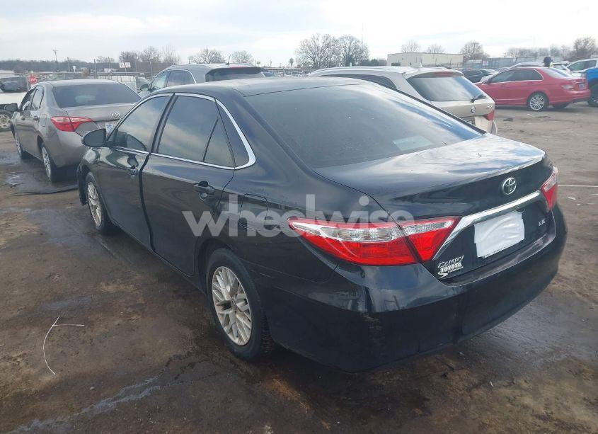 Photo 3 of 2017 Toyota Camry LE (VIN 4T1BF1FK4HU379929)