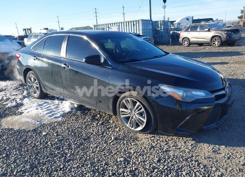 2017 Toyota Camry SE (VIN 4T1BF1FK4HU404361) main photo