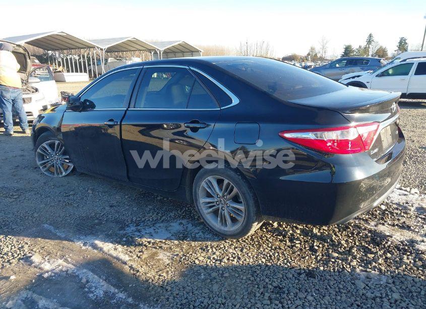 Photo 3 of 2017 Toyota Camry SE (VIN 4T1BF1FK4HU404361)