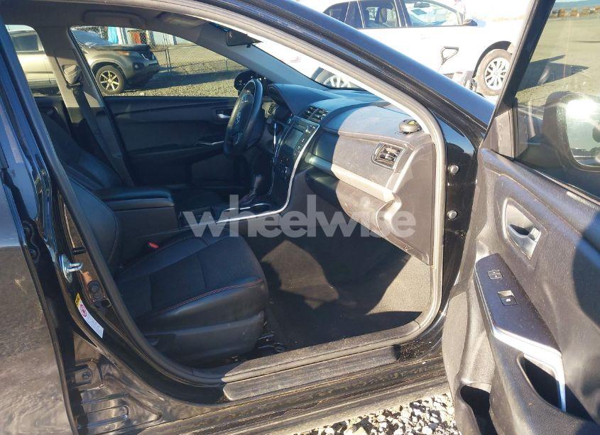 Photo 5 of 2017 Toyota Camry SE (VIN 4T1BF1FK4HU404361)