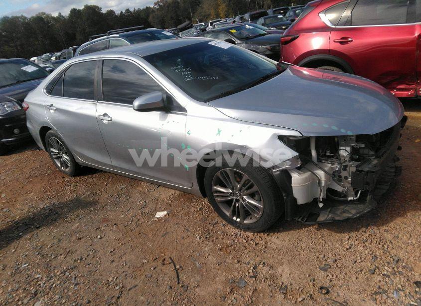 2017 Toyota Camry SE (VIN 4T1BF1FK4HU445248) main photo