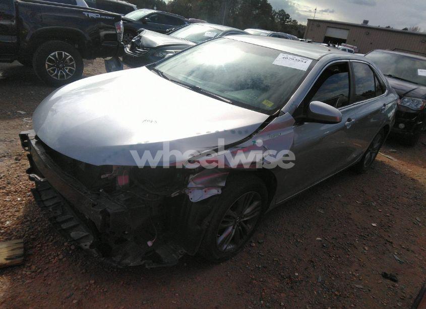 Photo 2 of 2017 Toyota Camry SE (VIN 4T1BF1FK4HU445248)