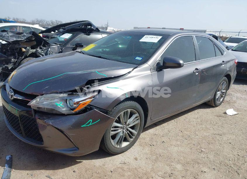 Photo 2 of 2017 Toyota Camry SE (VIN 4T1BF1FK4HU450336)