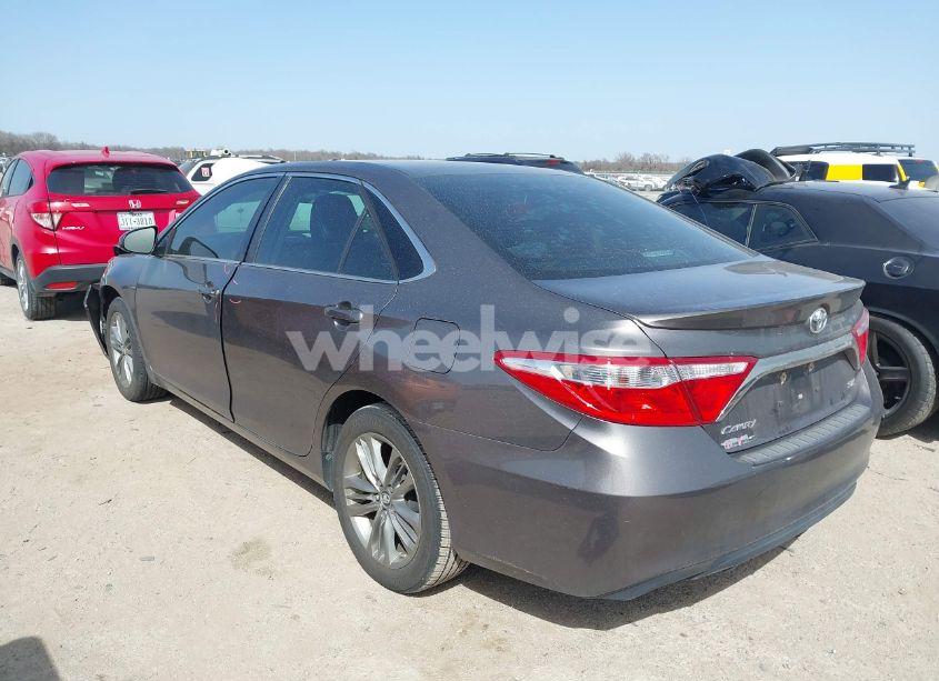 Photo 3 of 2017 Toyota Camry SE (VIN 4T1BF1FK4HU450336)