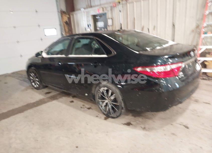 Photo 3 of 2017 Toyota Camry XSE (VIN 4T1BF1FK4HU621103)