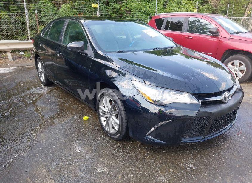 2017 Toyota Camry SE (VIN 4T1BF1FK4HU631209) main photo