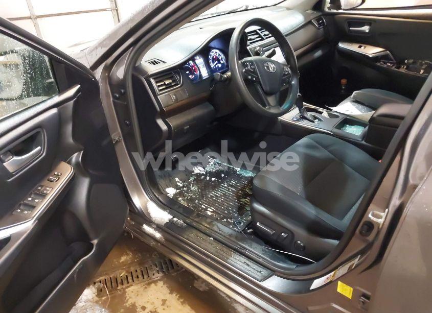 Photo 5 of 2017 Toyota Camry LE (VIN 4T1BF1FK4HU661973)