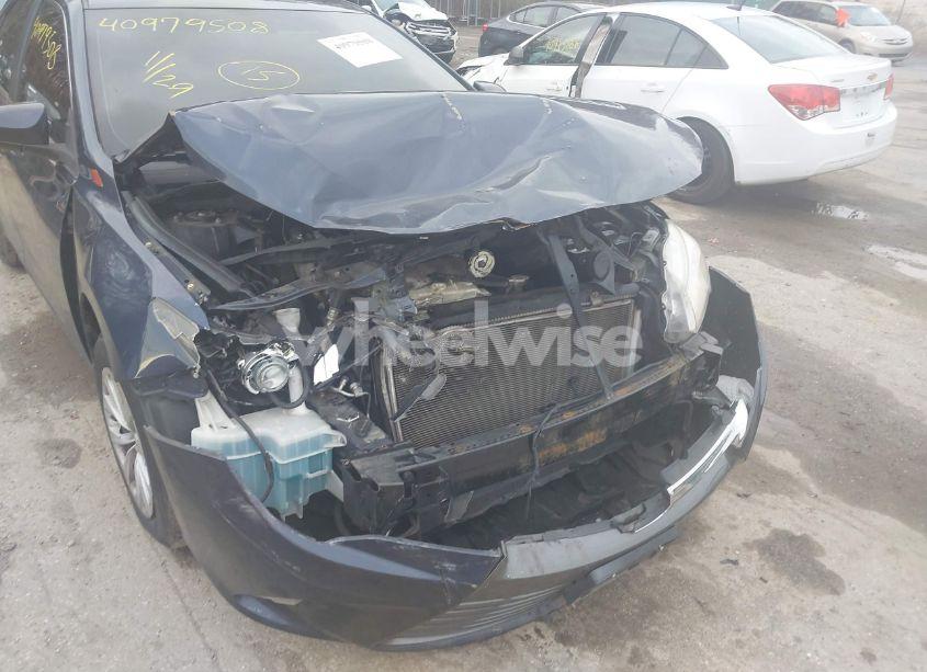 Photo 6 of 2017 Toyota Camry LE (VIN 4T1BF1FK4HU680877)