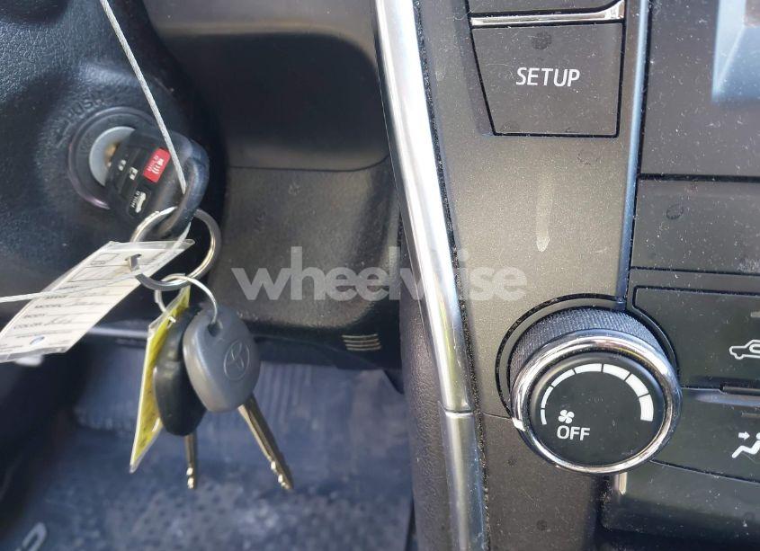 Photo 11 of 2017 Toyota Camry LE (VIN 4T1BF1FK4HU687571)