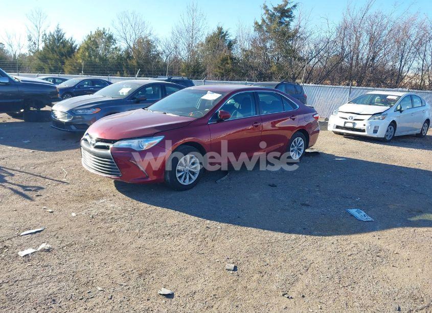 Photo 2 of 2017 Toyota Camry LE (VIN 4T1BF1FK4HU687571)