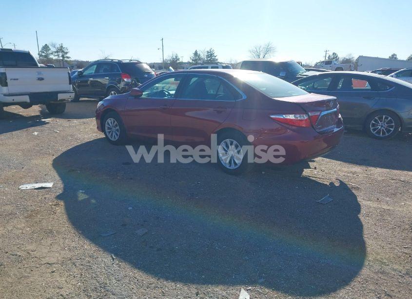Photo 3 of 2017 Toyota Camry LE (VIN 4T1BF1FK4HU687571)