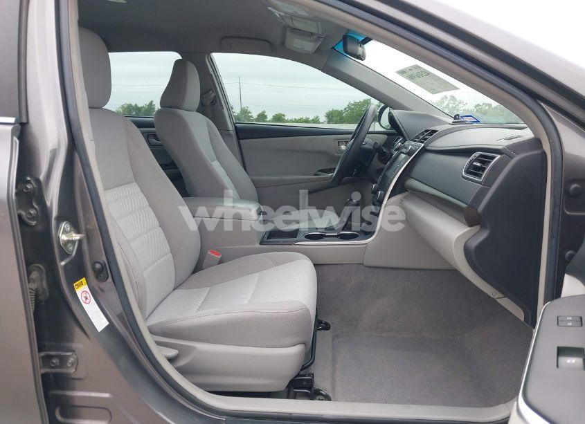 Photo 5 of 2017 Toyota Camry LE (VIN 4T1BF1FK4HU694648)