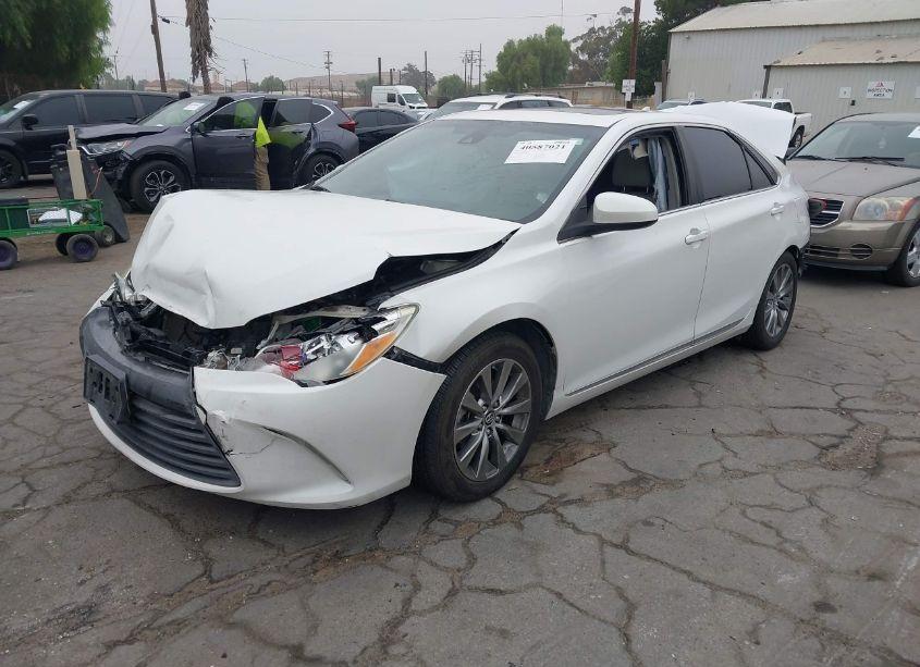 Photo 2 of 2017 Toyota Camry XLE (VIN 4T1BF1FK4HU697260)
