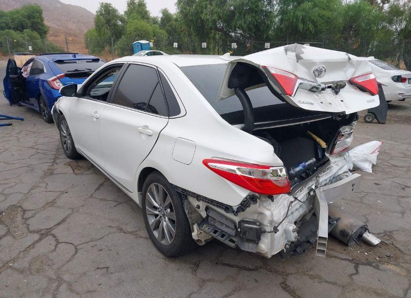 Photo 3 of 2017 Toyota Camry XLE (VIN 4T1BF1FK4HU697260)