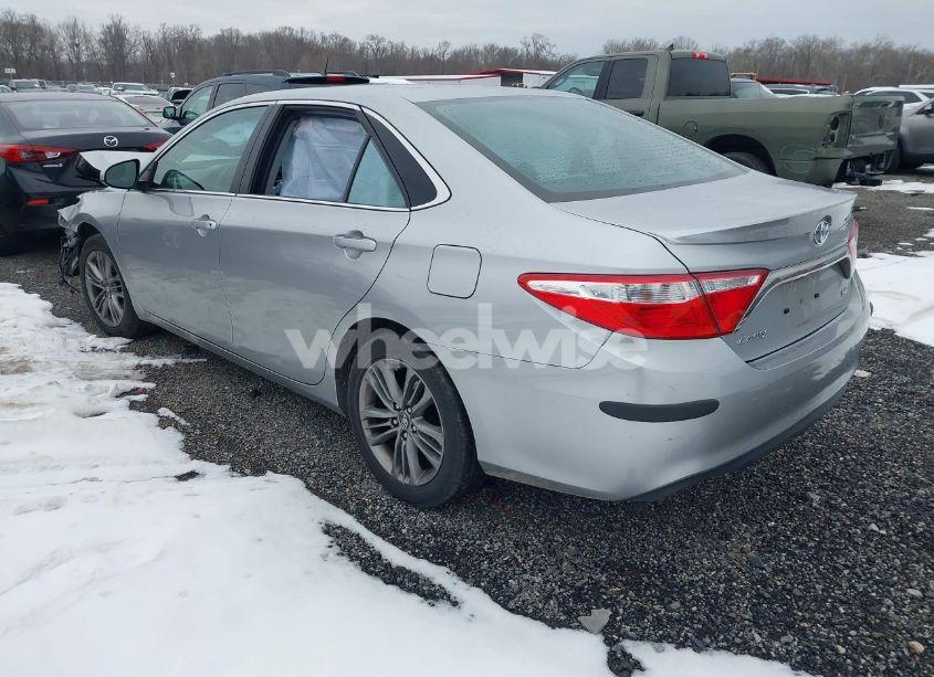 Photo 3 of 2017 Toyota Camry SE (VIN 4T1BF1FK4HU706328)