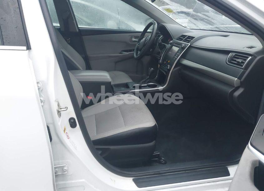 Photo 5 of 2017 Toyota Camry SE (VIN 4T1BF1FK4HU706927)