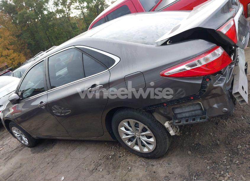 Photo 15 of 2017 Toyota Camry LE (VIN 4T1BF1FK4HU711786)