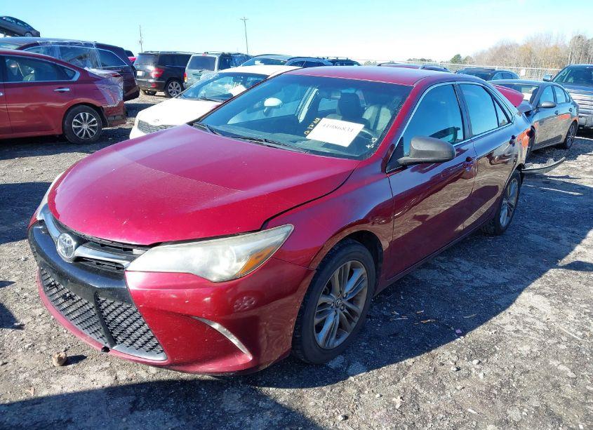 Photo 2 of 2017 Toyota Camry SE (VIN 4T1BF1FK4HU718737)