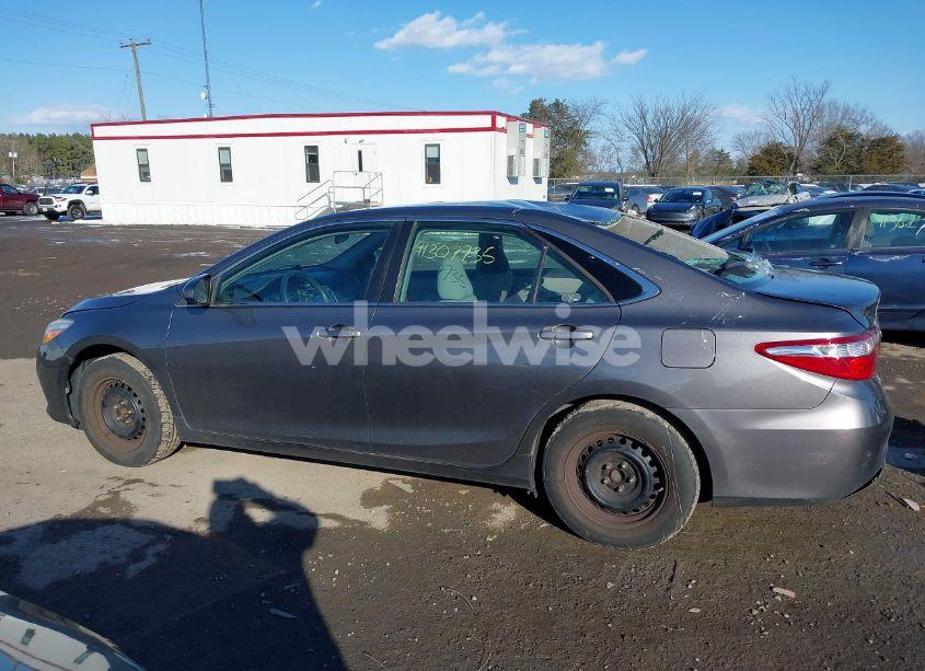 Photo 14 of 2017 Toyota Camry LE (VIN 4T1BF1FK4HU722335)