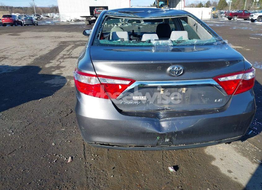 Photo 6 of 2017 Toyota Camry LE (VIN 4T1BF1FK4HU722335)